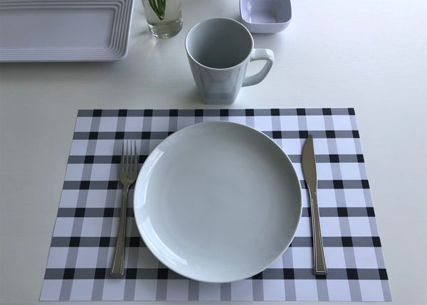 Black and white Gingham paper placemats