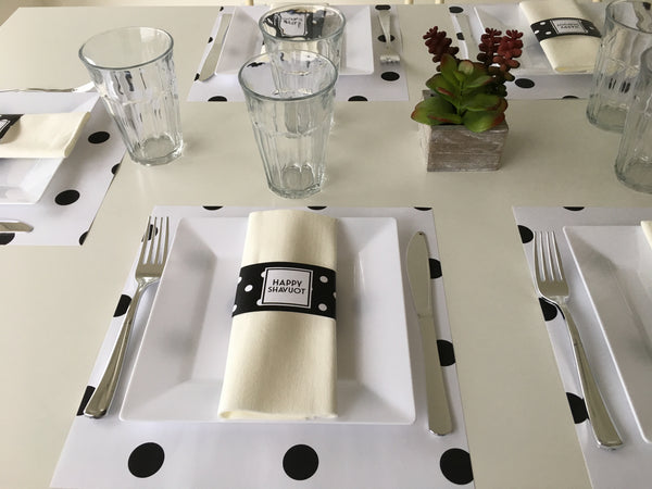 Shavuot Placemats + Napkin ring - Polka Big Dots white