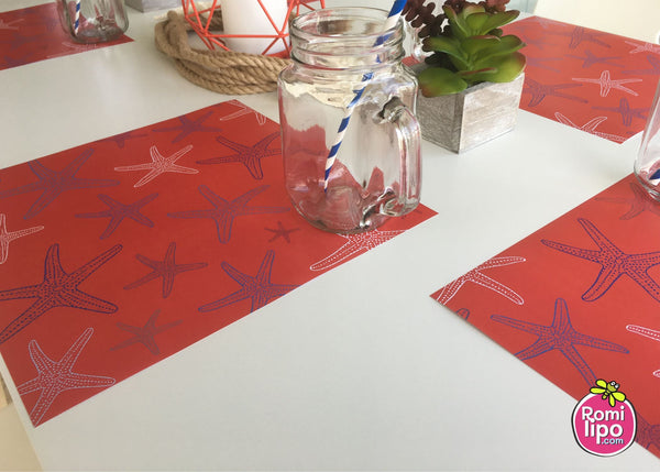 Placemats, 11 x 11 red and white starfish