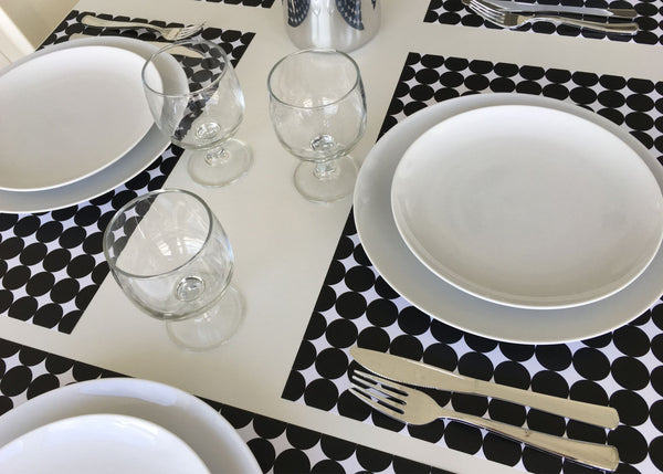 Black & white paper placemats  Set of 12 11" x 17", Dots