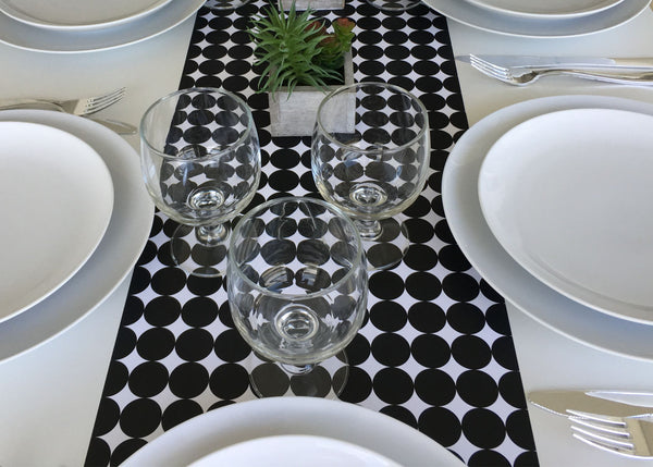 Black & white paper placemats  Set of 12 11" x 17", Dots