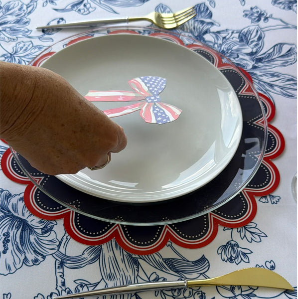 Patriotic Scalloped Placemats & Bow Table Set
