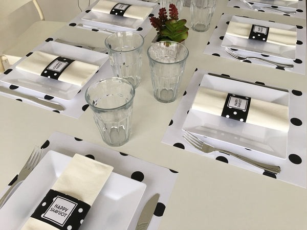 Shavuot Placemats + Napkin ring - Polka Big Dots white